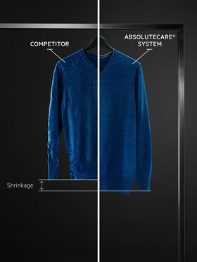 Comparação entre duas camisolas de lã que mostra um encolhimento normal em comparação com o encolhimento zero com o sistema AbsoluteCare® da AEG