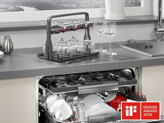 The AEG Glass Basket safely precious champagne flutes
