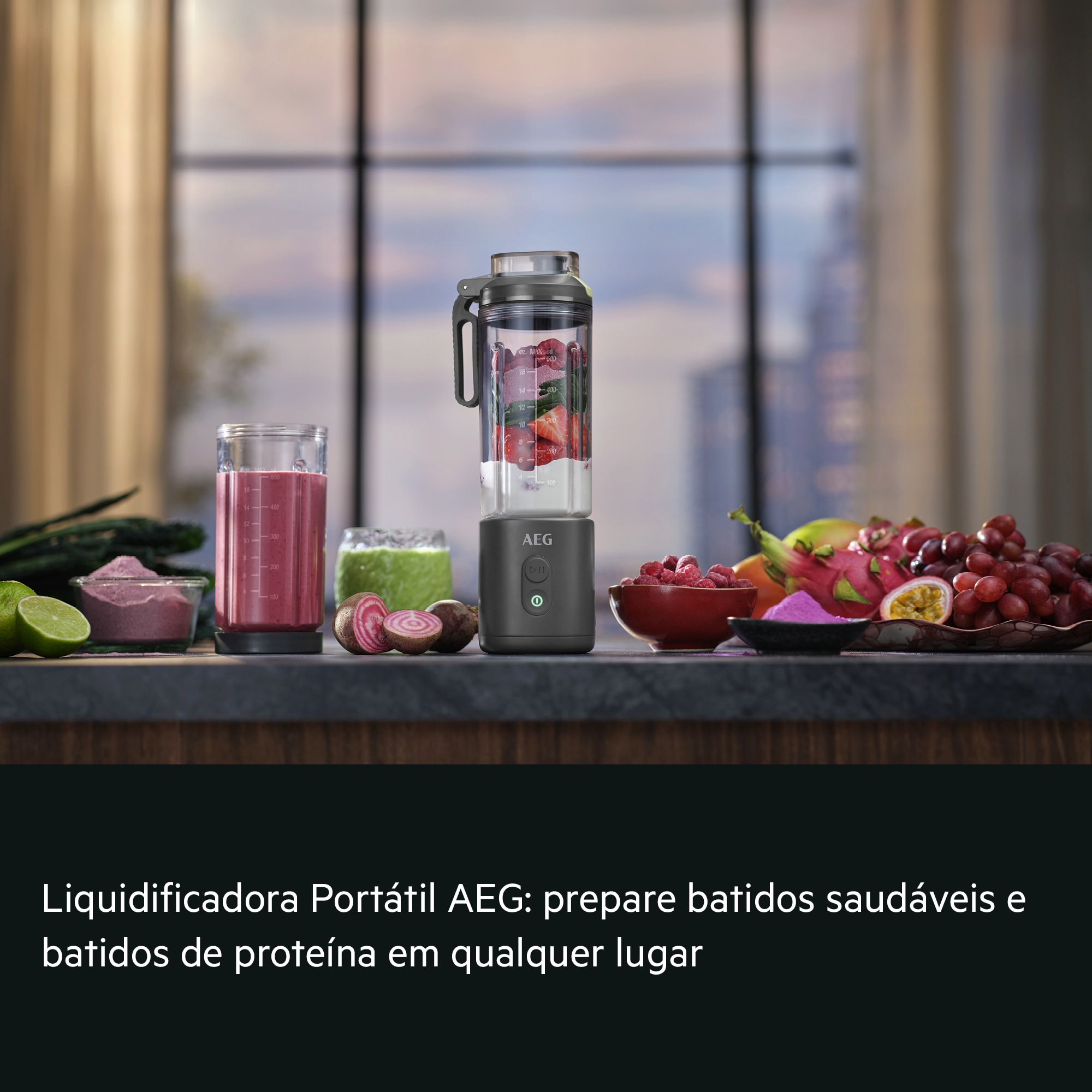 A Liquidificadora Portátil AEG: prepare batidos saudáveis e batidos de proteína em qualquer lugar.