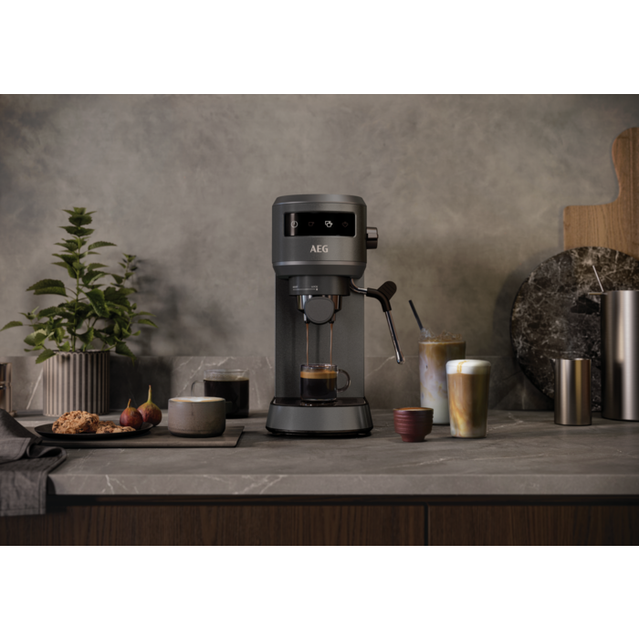AEG - Cafeteira de Filtro - EC6-1-6BST
