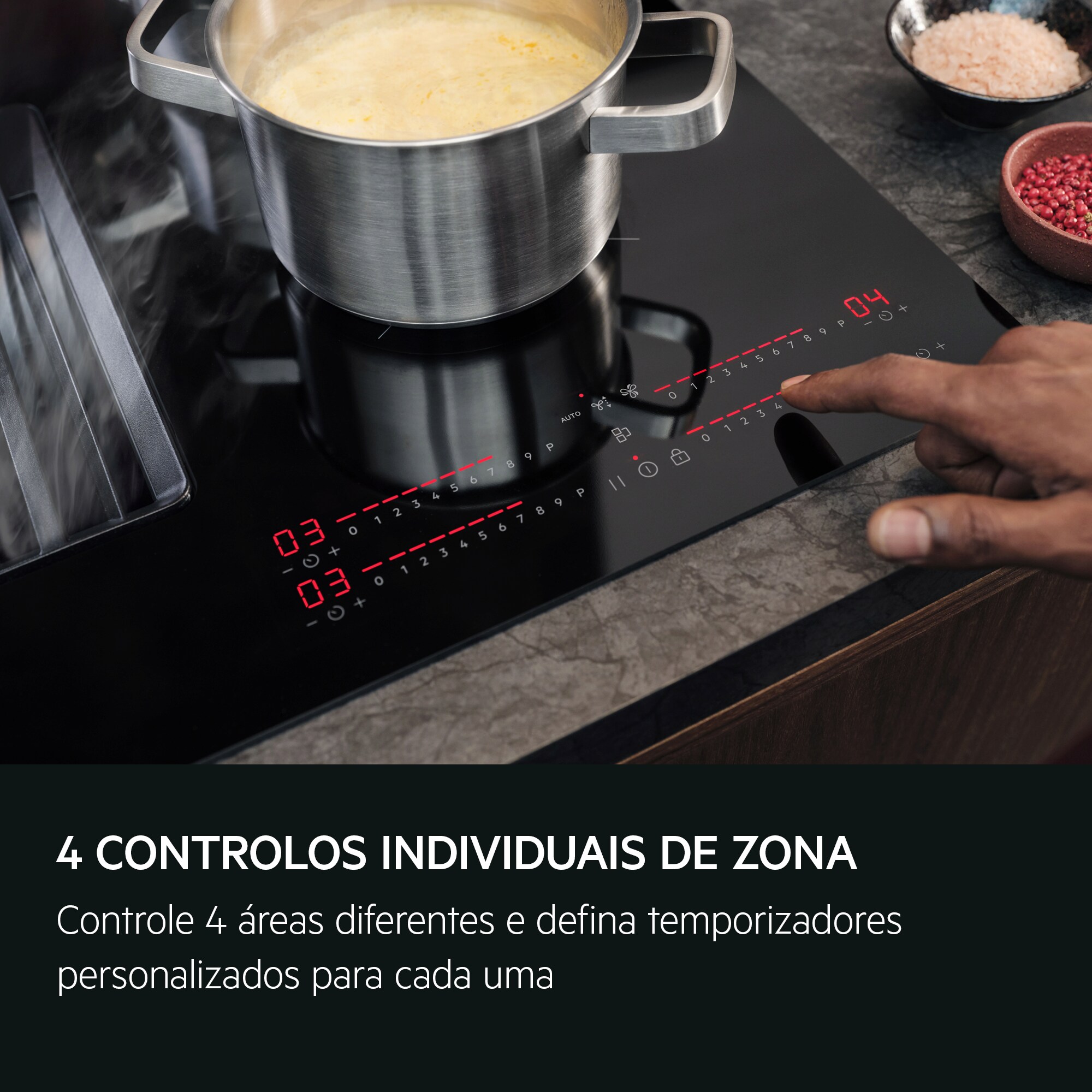 AEG - Placa com exaustor integrado - TH84CB03FB