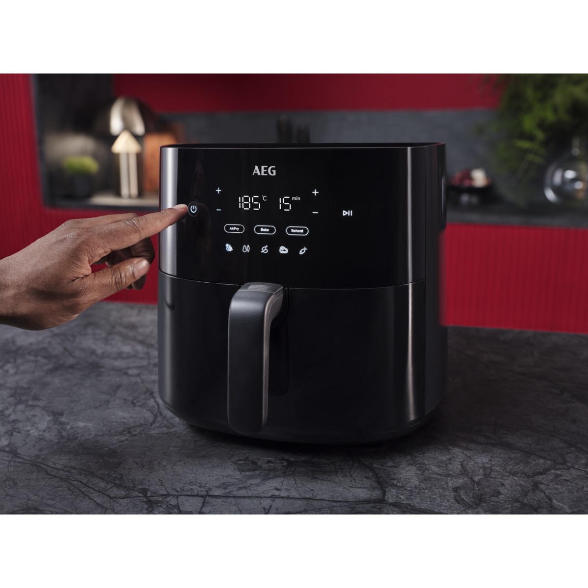 AEG - Air Fryer - AAF3B