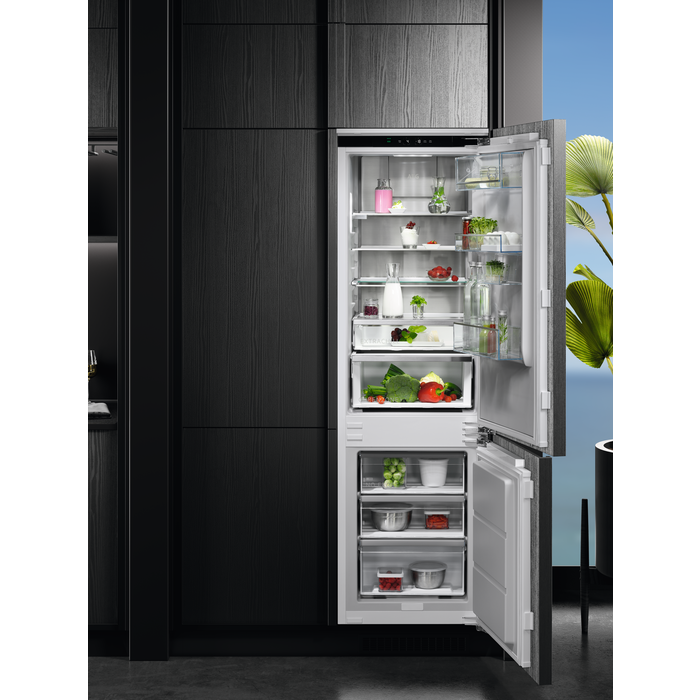 AEG - Combinado de integrar - NSC8M181DC