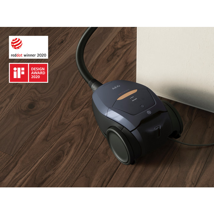 AEG - Aspirador com saco - VX82-1-5DB