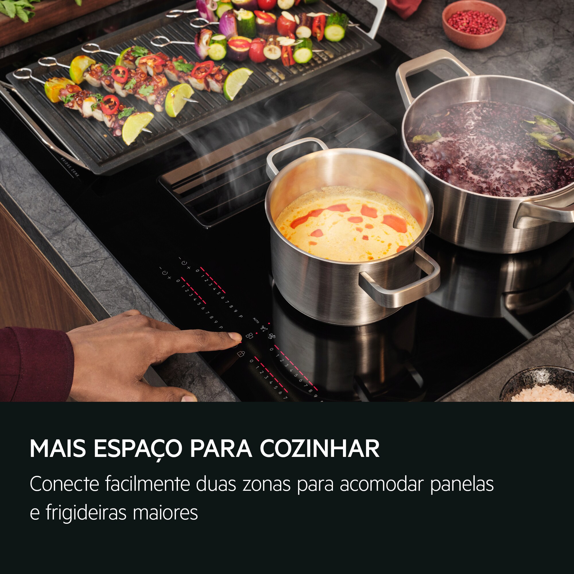 ELECTROSACAV M AEG COMBOHOB PLACA DE INDU O COM EXAUSTOR TH84CB03FB