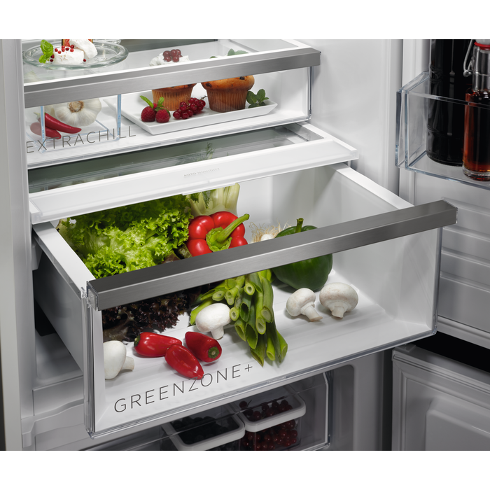 AEG - Combinado de integrar - NSC8M181DC