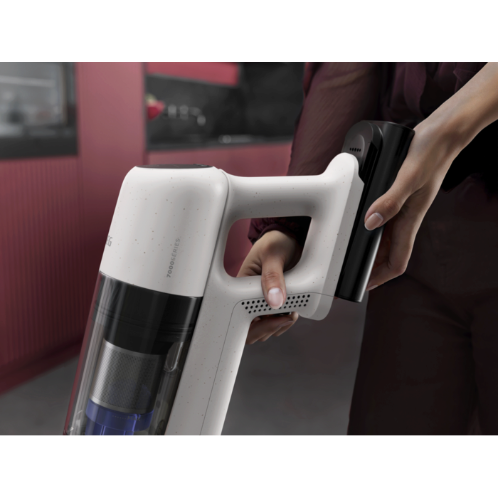 Smart charging right on the handle with intelligent overcharge protection 