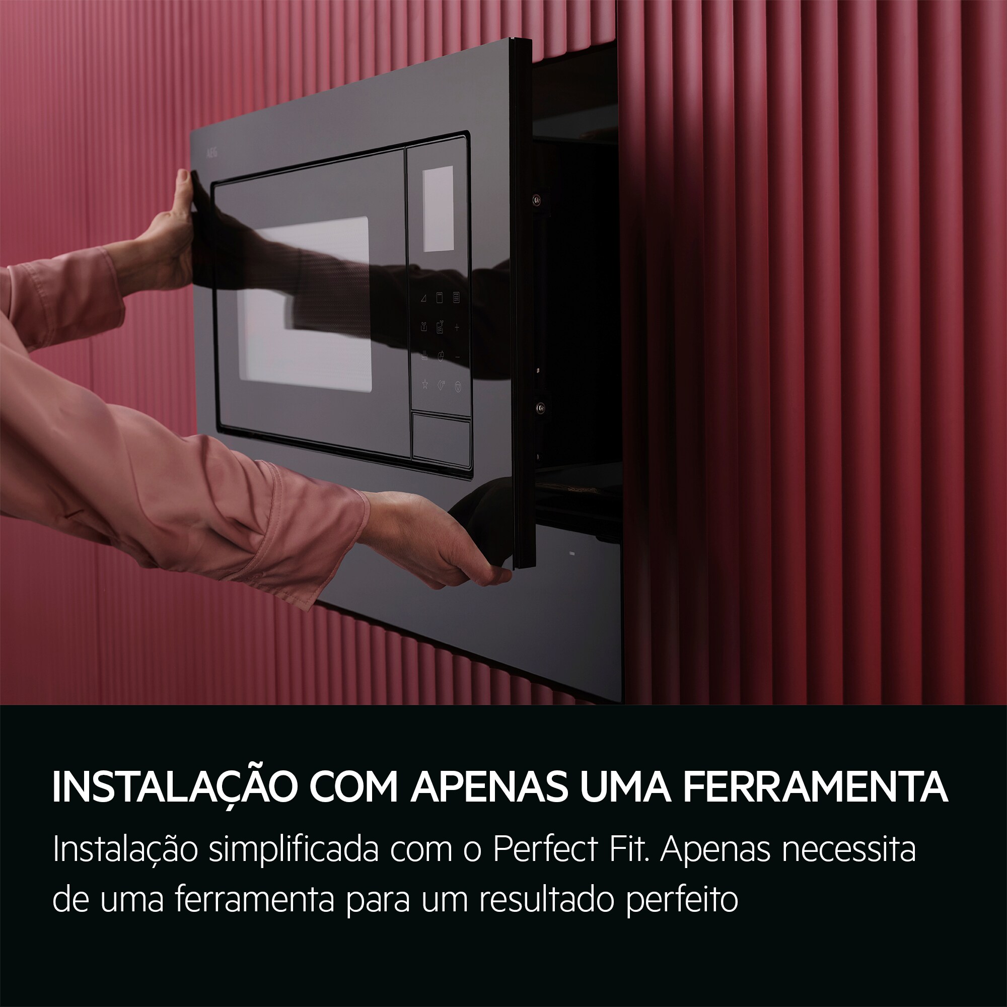 AEG - Forno Micro-ondas - OMB6G261TT