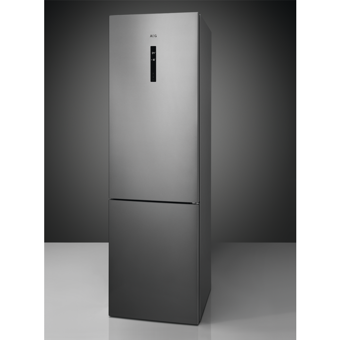 AEG - Combinado de livre instalação - RCB736E7MX