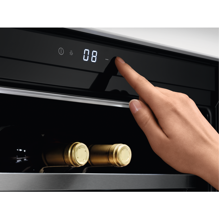 AEG - Frigorífico debaixo de bancada - KWK884520M
