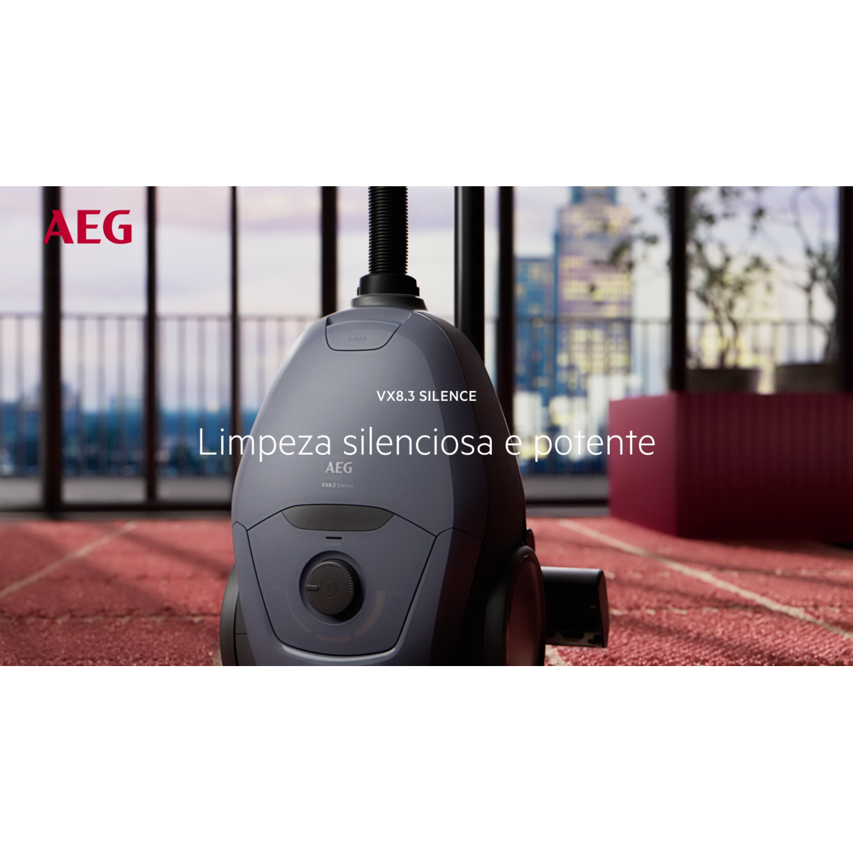 AEG - Aspirador com saco - VX83-2DB