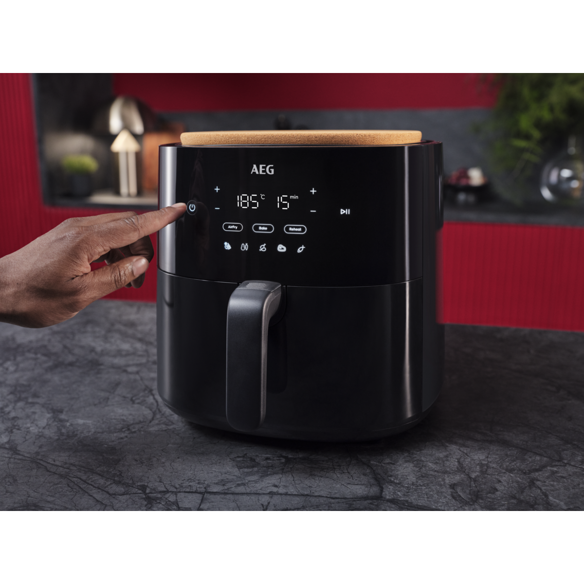 AEG - Air Fryer - AAF5B