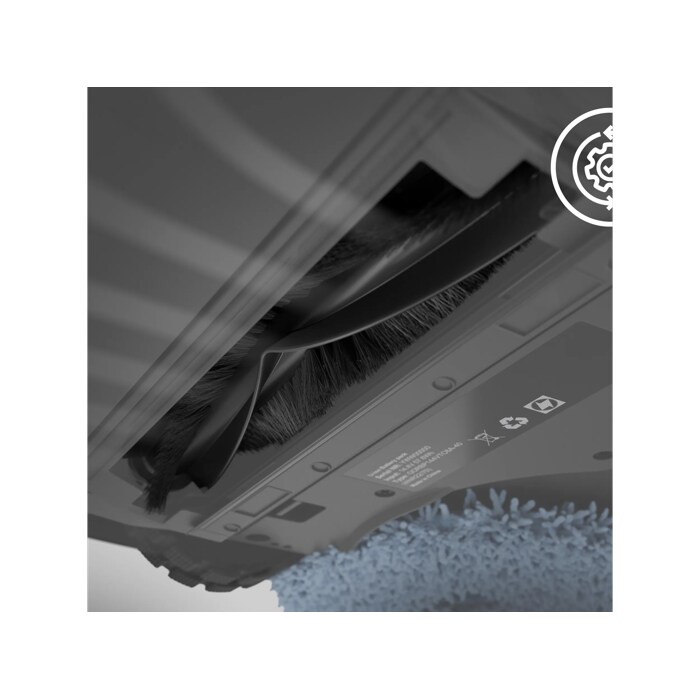 the main rubber roller brush removes dust and hair from carpets and hard floors