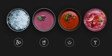 copos com gelo, batido, bebidas e sopa
