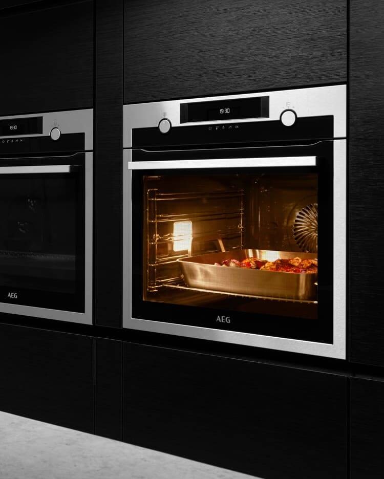 Fornos AEG Série 6000 SurroundCook