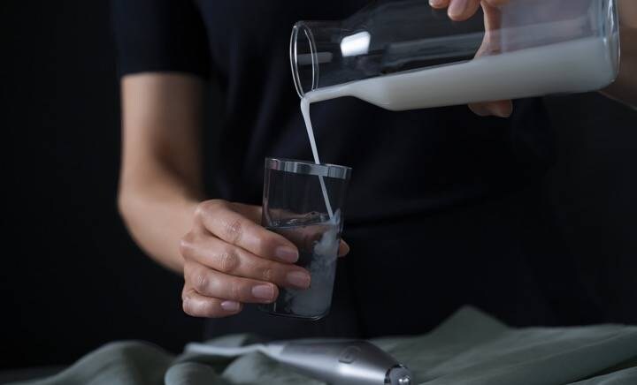 Misturar água e detergente